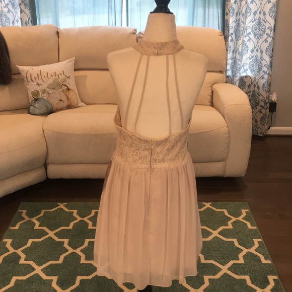 ๐บNWT Halter Homecoming/Prom Dress ๐บ - Picture 5 of 7